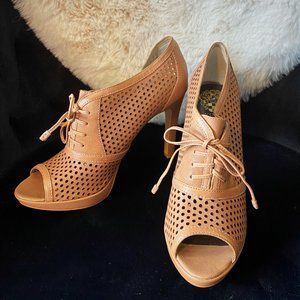 Vince Camuto - Neven Tan Oxford